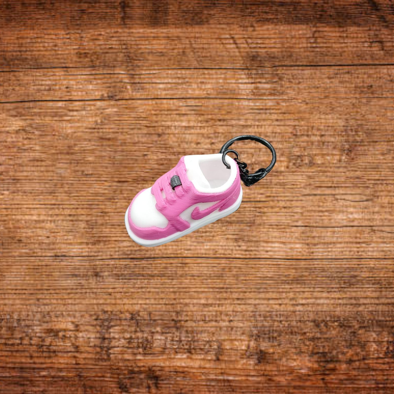 Schlüsselanhänger im Sneaker-Design, neonpink-weiß, mit schwarzem Ring