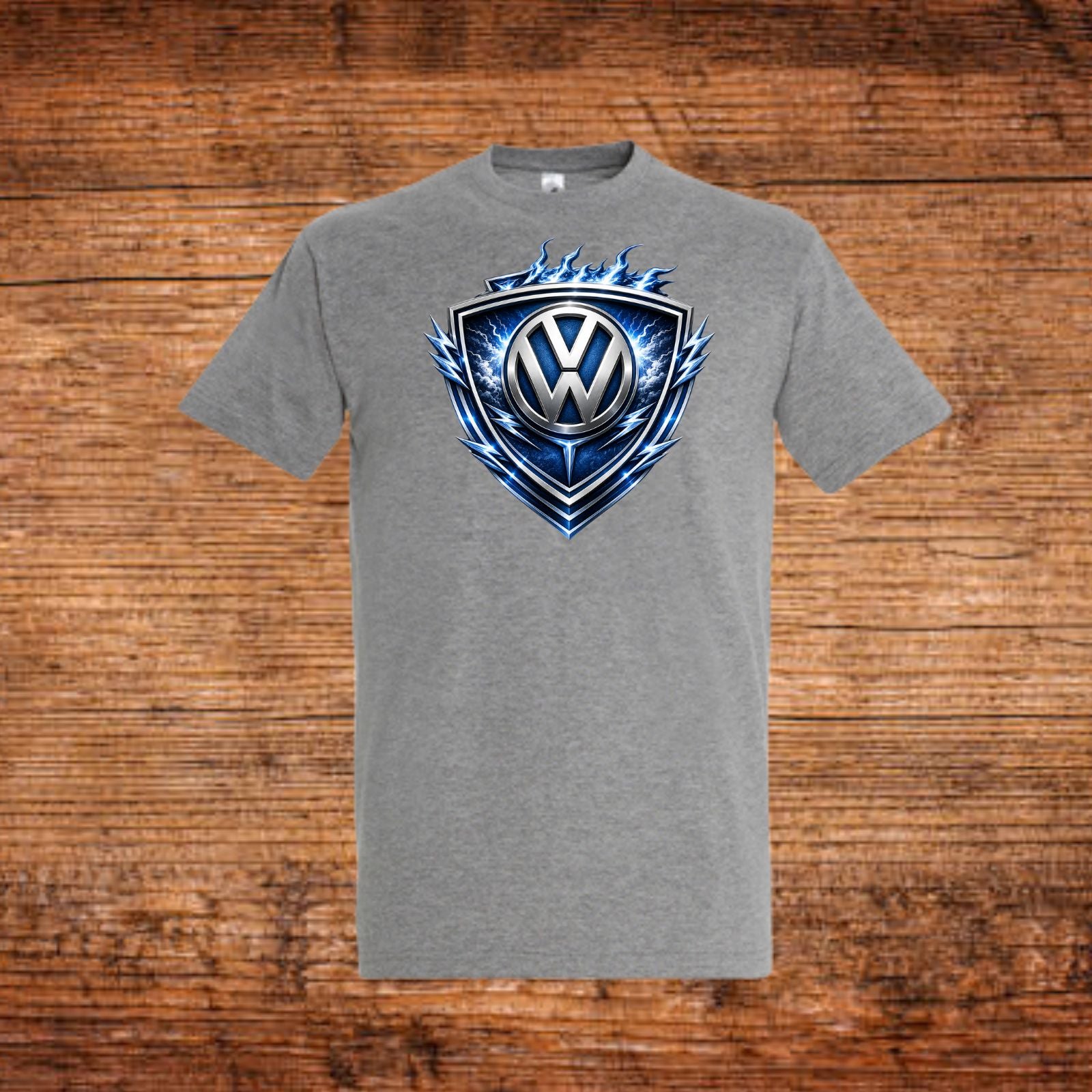Graues VW-T-Shirt mit blauem VW-Emblem auf der Vorderseite