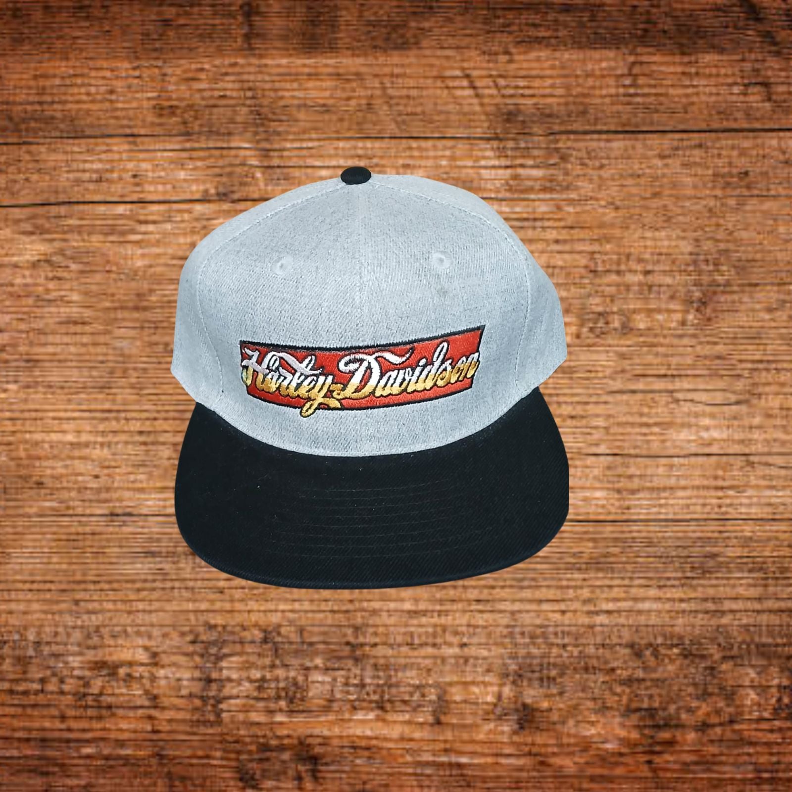 Snapback-Cap Harley mit grauem Kopf und schwarzer Kappe, gesticktem Harley-Davidson Logo