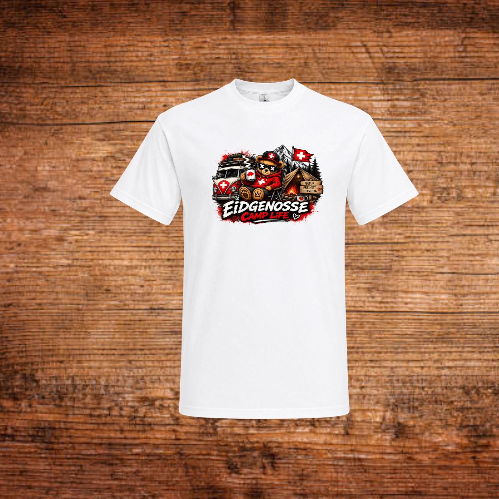Weißes T-Shirt mit Frontprint „Eidgenosse Camp Life“ und Schweizer Symbolen