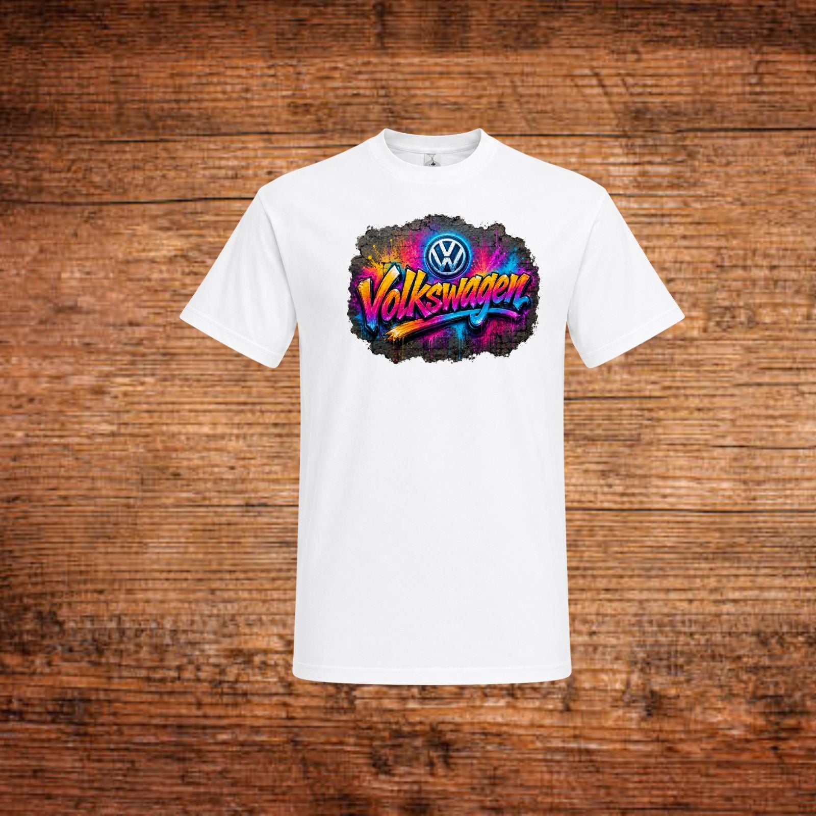 Weißes T-Shirt mit Volkswagen-Graffiti-Aufdruck in Regenbogenfarben