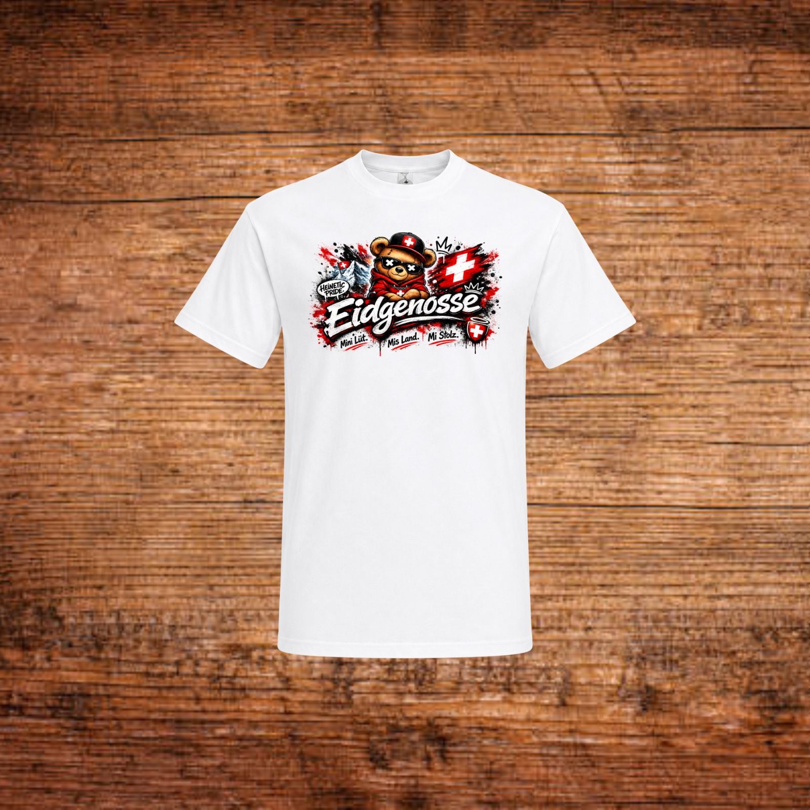 Weißes T-Shirt mit buntem Aufdruck von Bär und Schweizerkreuz