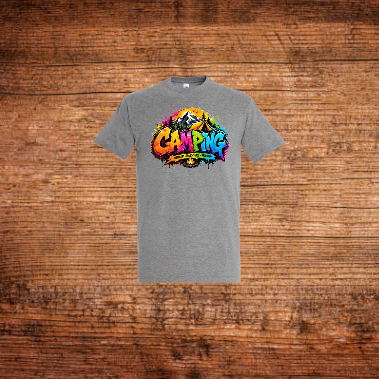 Graues T-Shirt mit farbigem „Camping“-Graffiti-Aufdruck auf der Brust