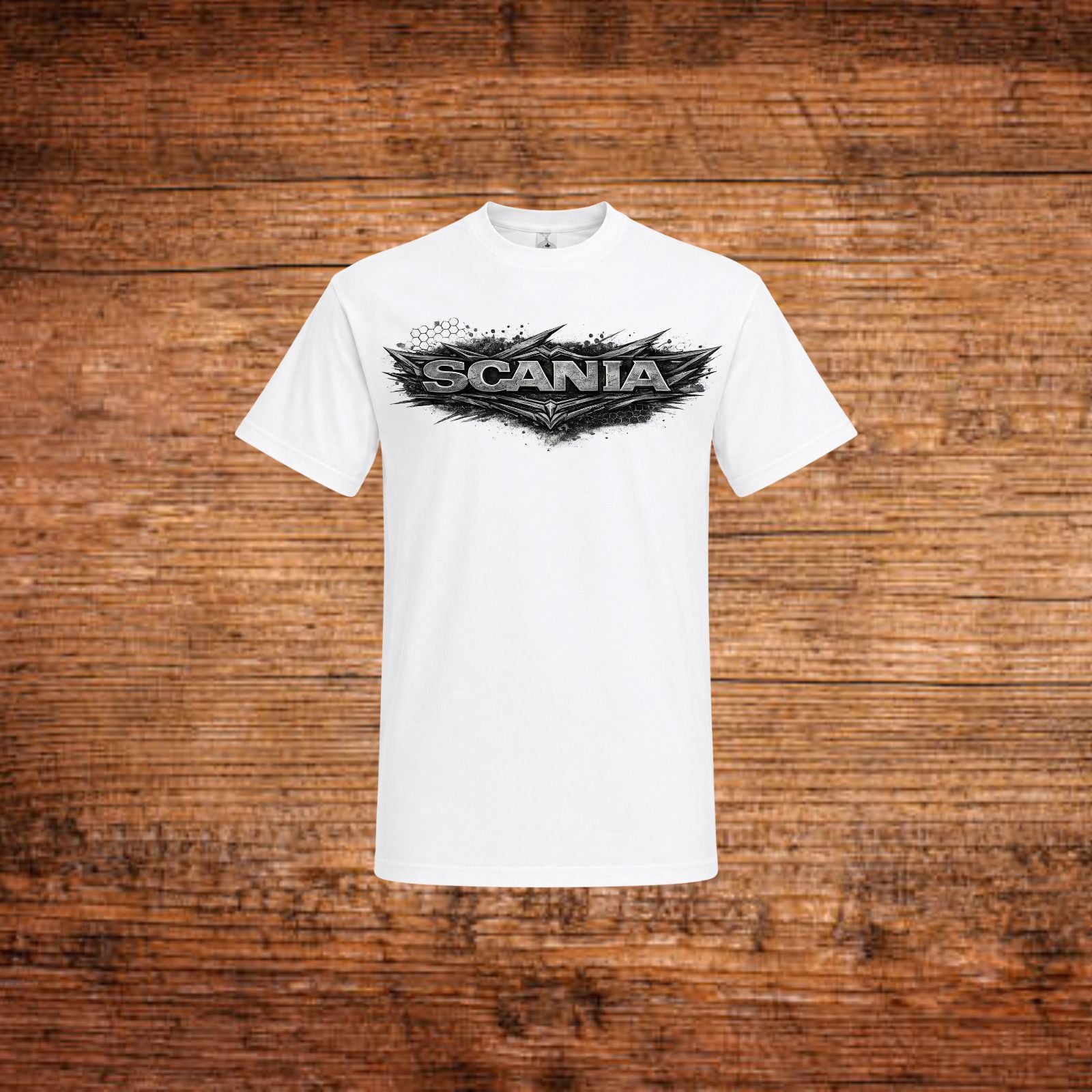 Weißes T-Shirt mit SCANIA-Metall-Logo vorn.