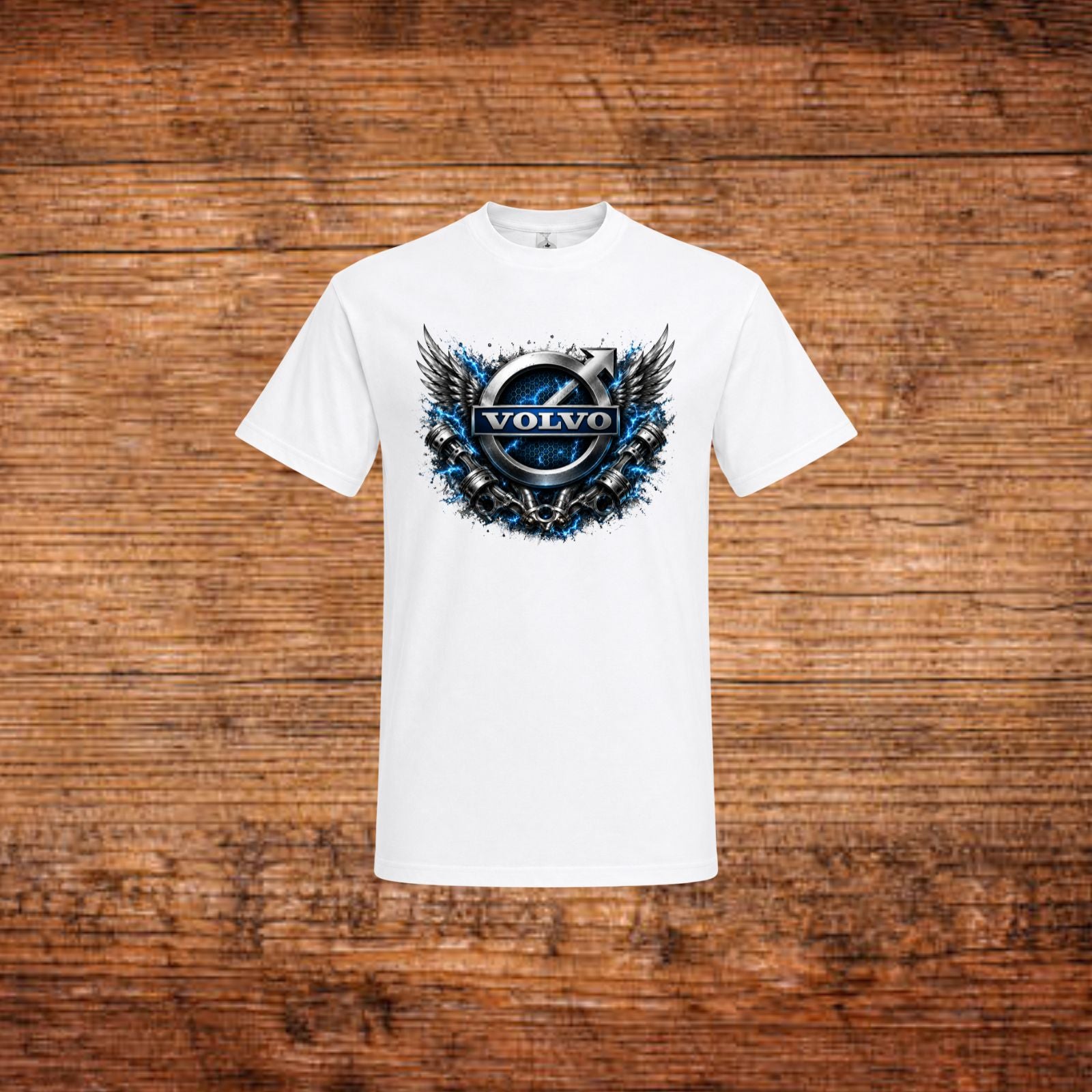 Weißes T‑Shirt mit Volvo-Emblem und Flügelmotiv auf der Brust