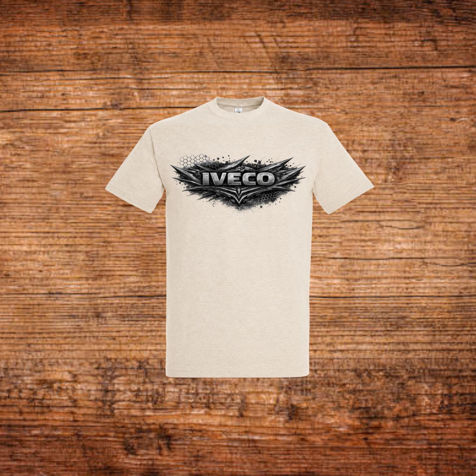 IVECO Shadow Edition T-Shirt in Weiß mit großem IVECO-Logo auf der Brust