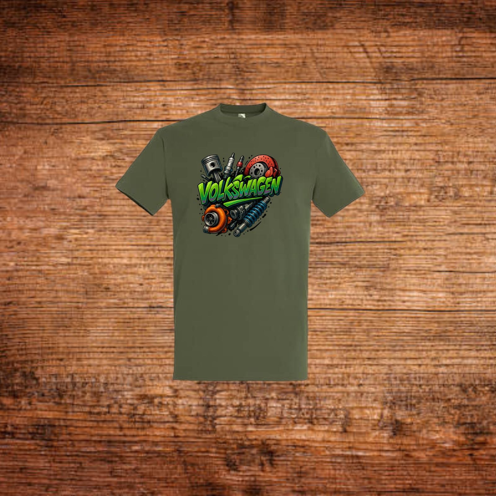 Volkswagen-T-Shirt dunkelgrün mit farbigem VW-Logo und Motocross-Motiv vorn
