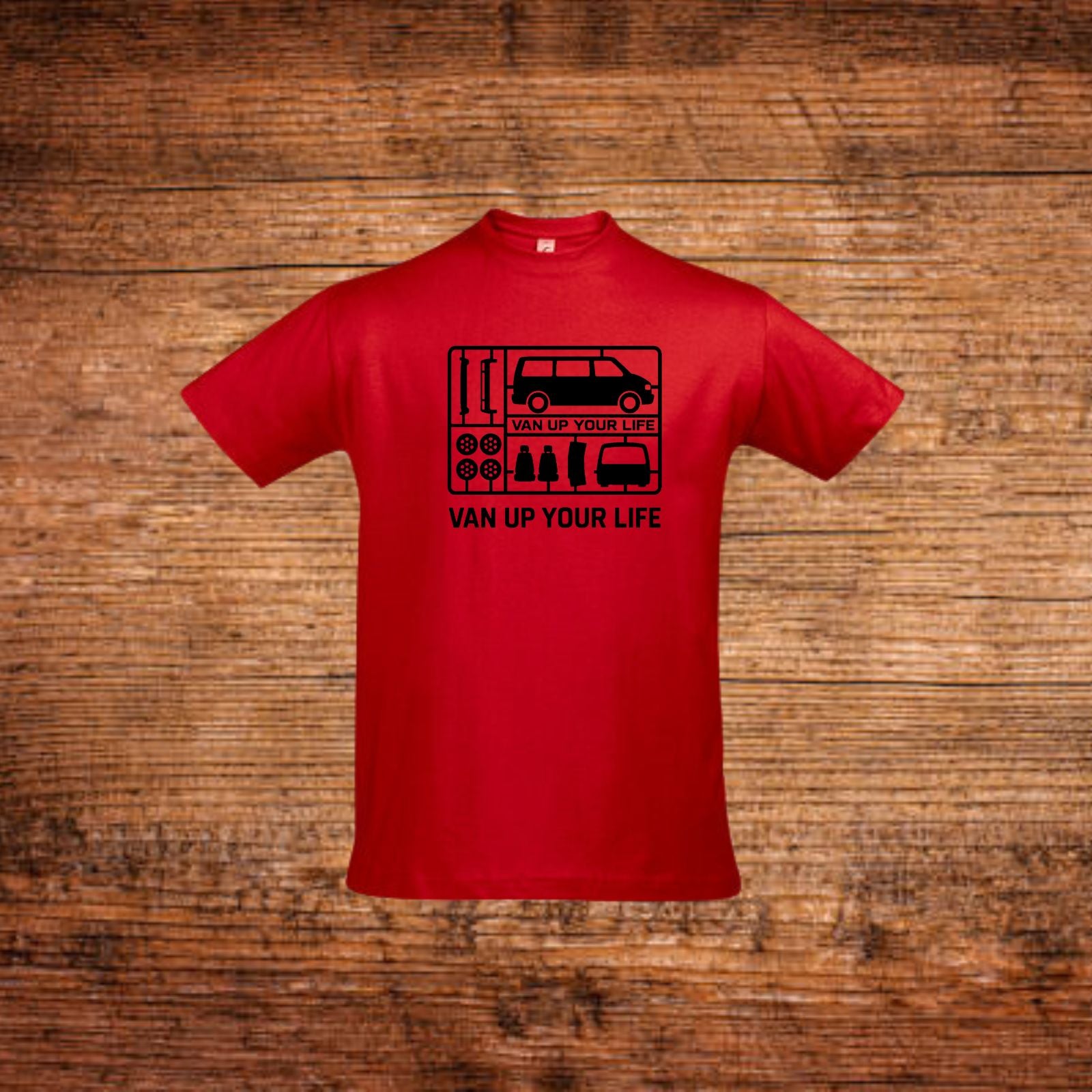 rotes T-Shirt mit VW-Bus-Frontprint und Schriftzug „VAN UP YOUR LIFE“