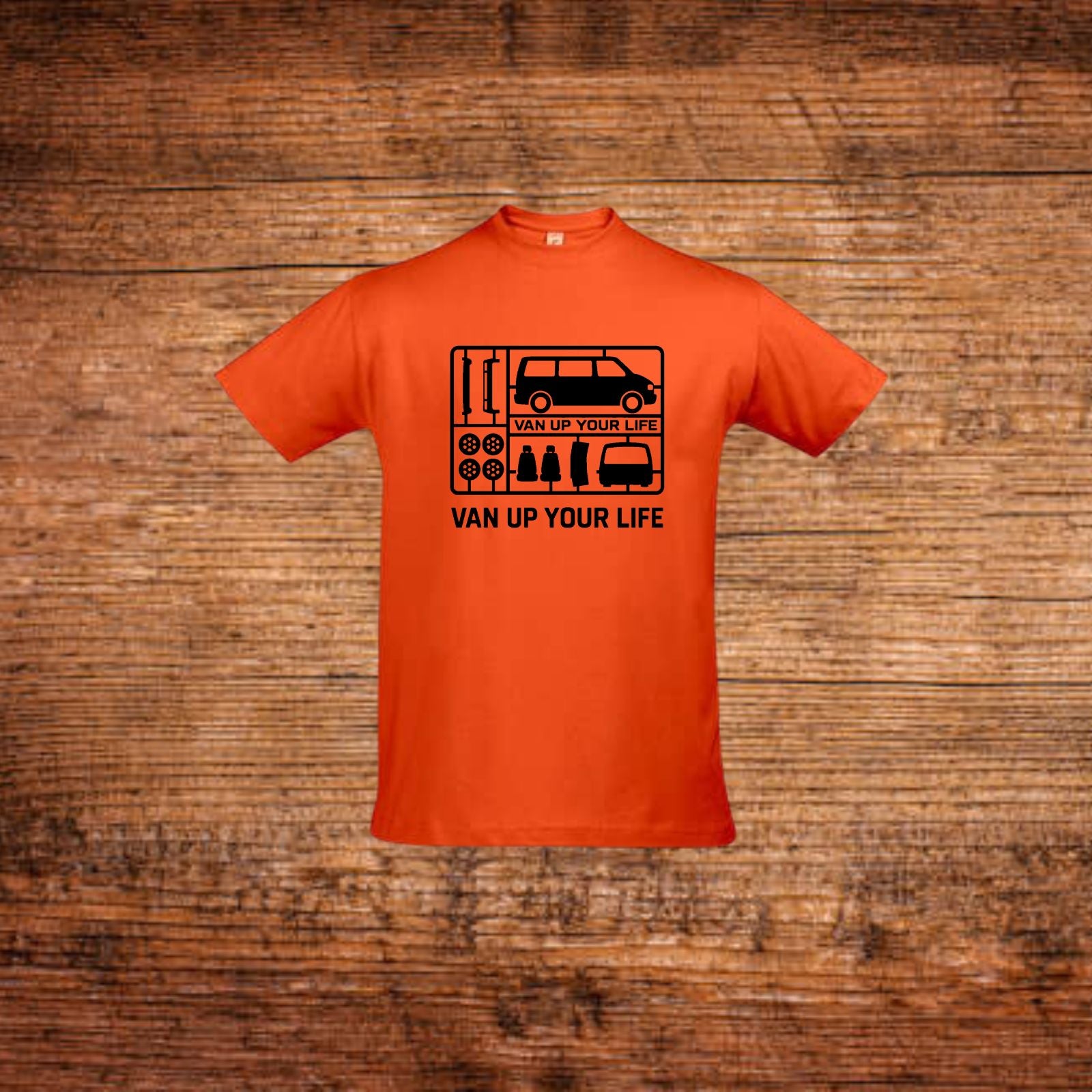 oranges T-Shirt mit VW-Bus-Frontprint und Schriftzug „VAN UP YOUR LIFE“