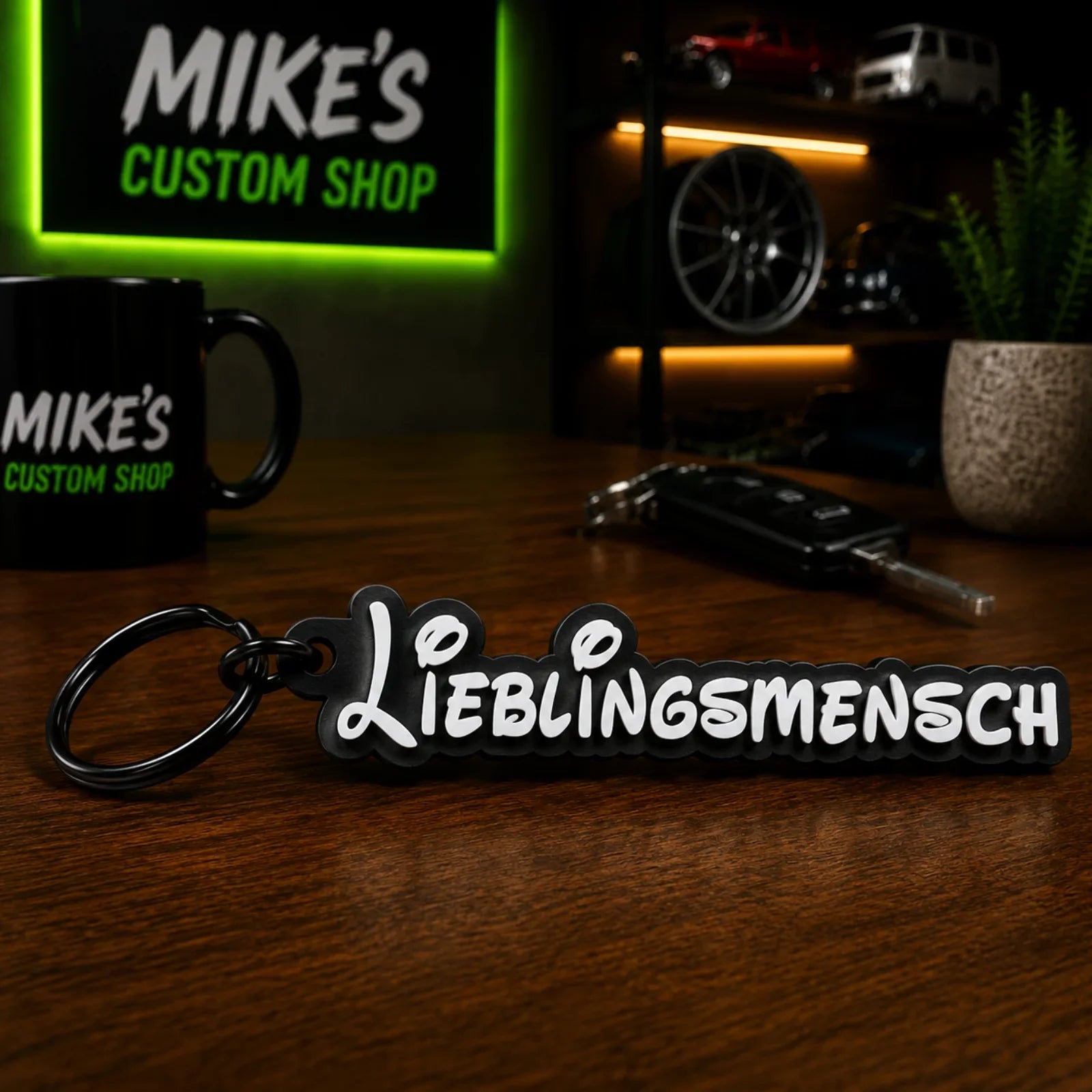 Schlüsselanhänger mit Schriftzug „Lieblingsmensch“ und schwarzem Schlüsselring