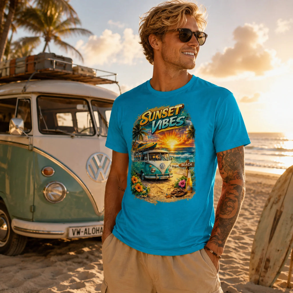 Türkisfarbenes T-Shirt mit Rundhalsausschnitt, kurzarm, großem „SUNSET VIBES“-Grafikprint.