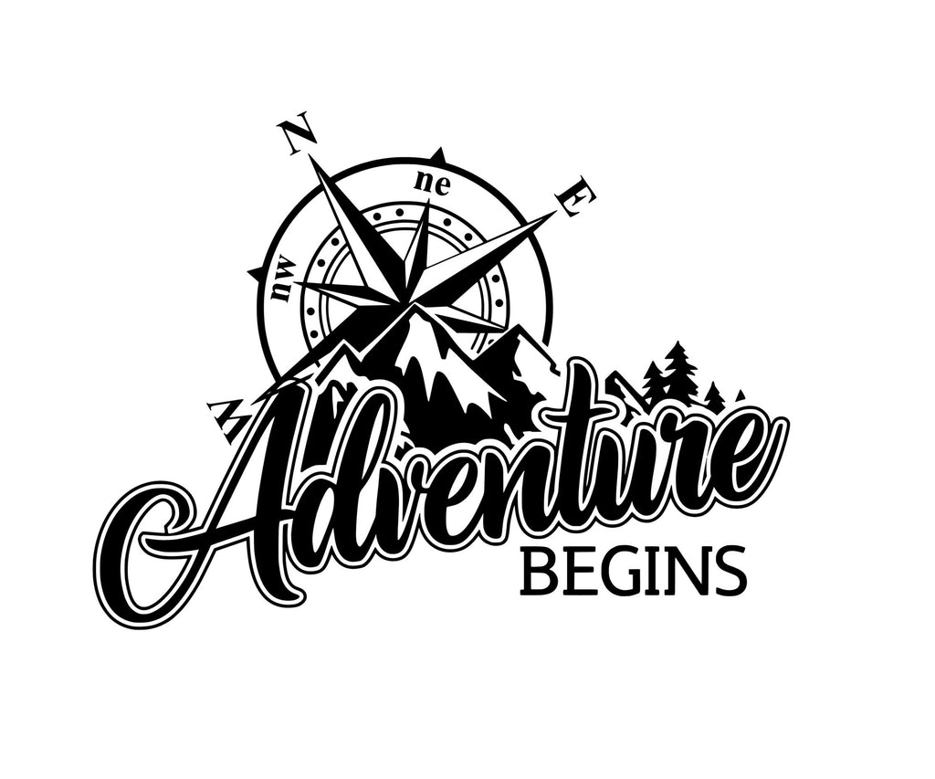 Aufkleber mit Kompass, Bergsilhouetten und Schriftzug „Adventure begins“ in Schwarz/Weiß.